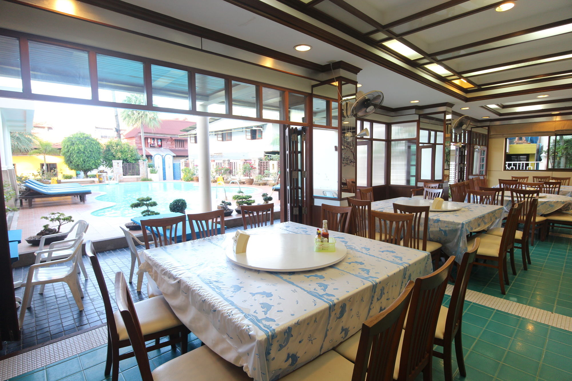 Phi Phi Hotel Buitenkant foto