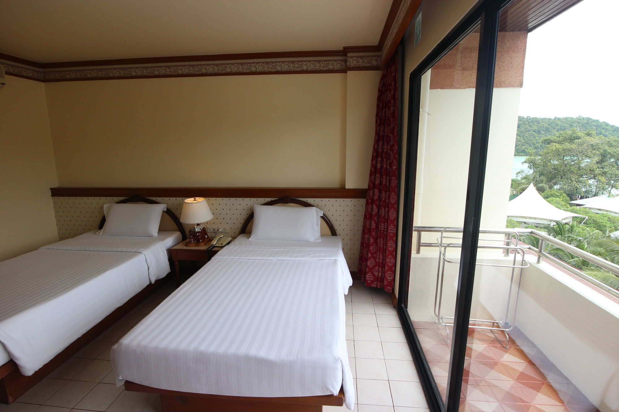 Phi Phi Hotel Buitenkant foto