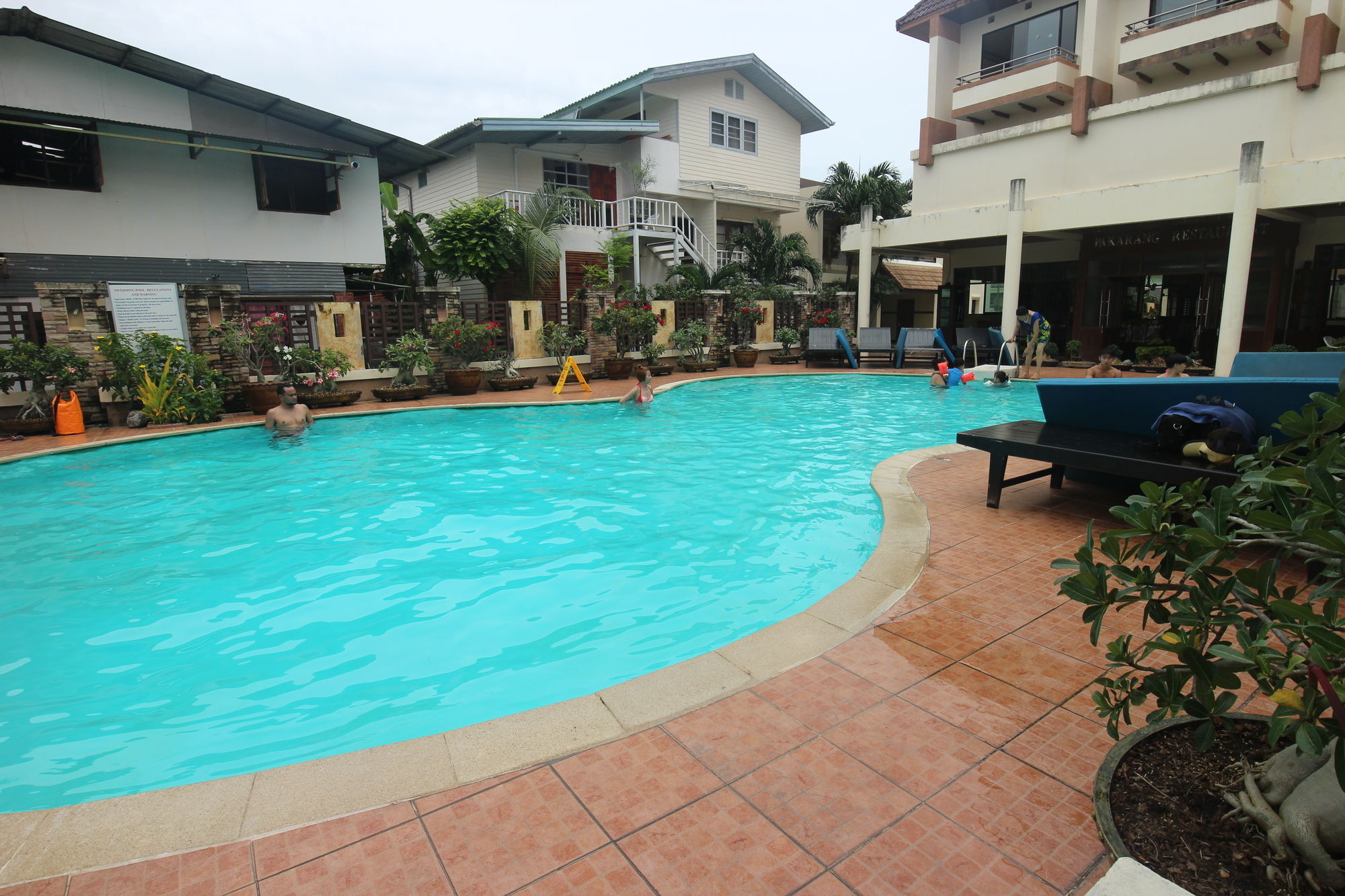 Phi Phi Hotel Buitenkant foto
