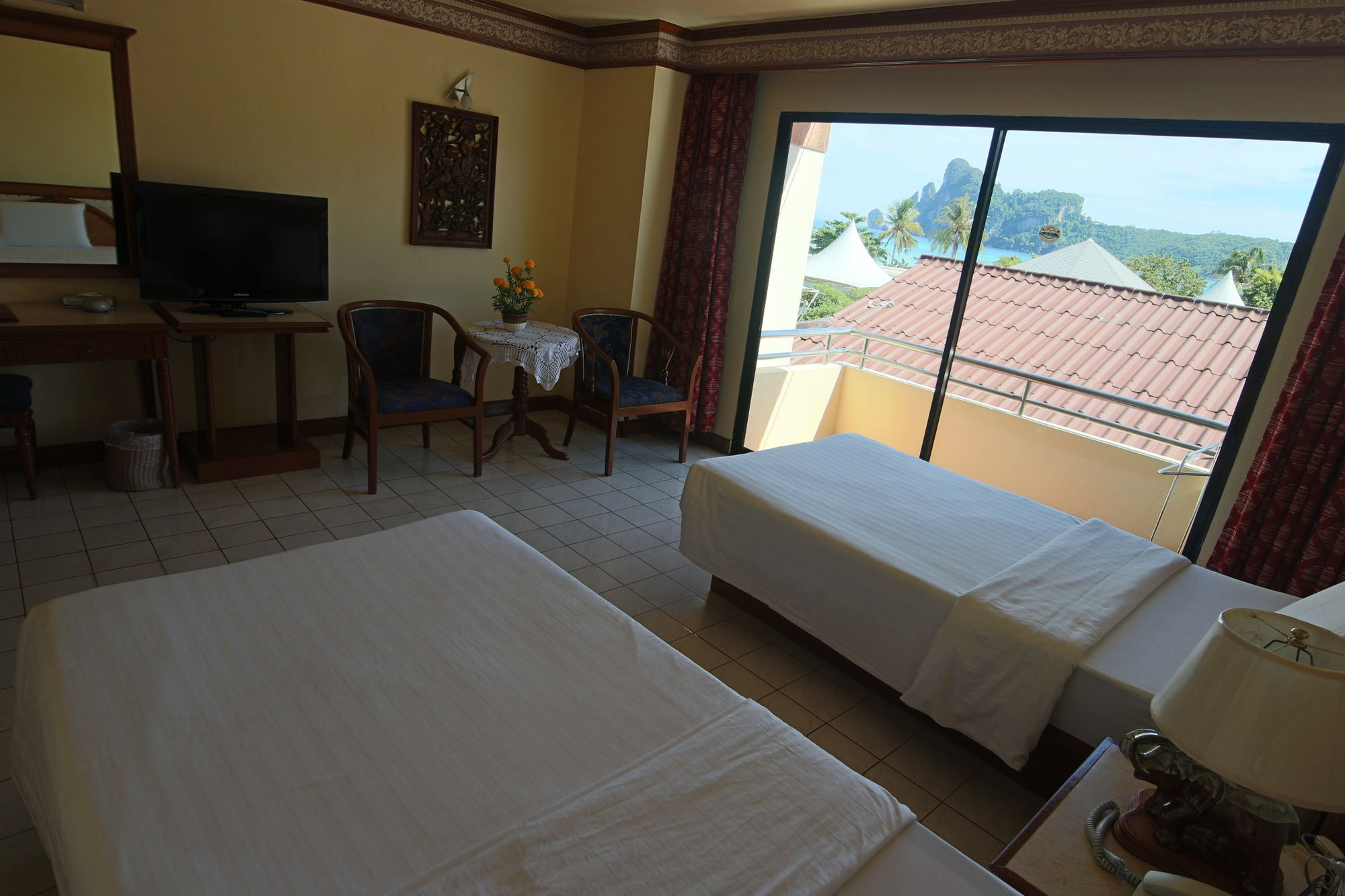 Phi Phi Hotel Buitenkant foto