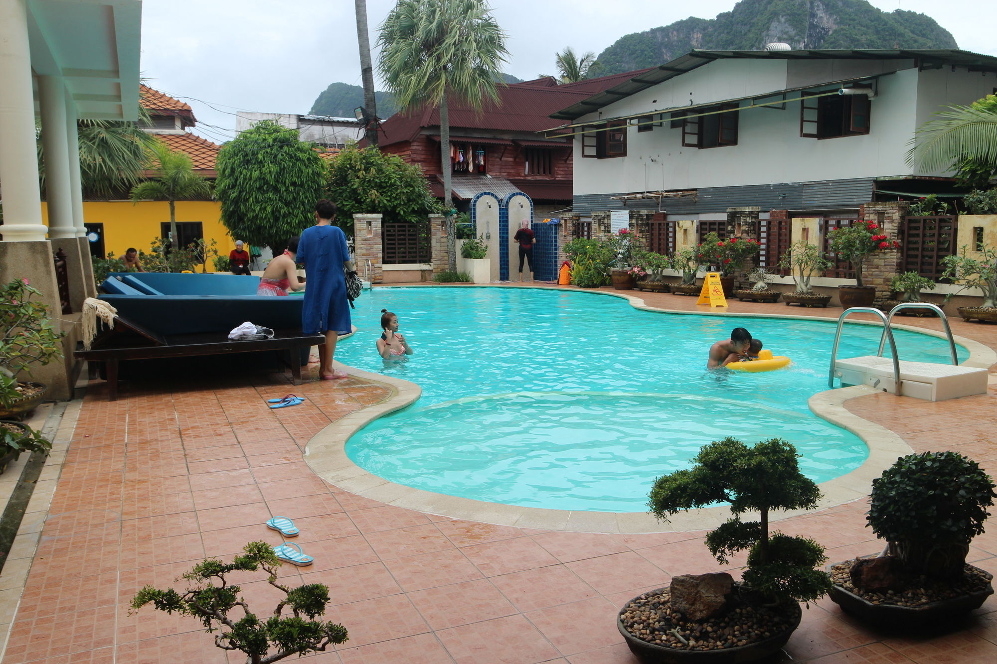 Phi Phi Hotel Buitenkant foto